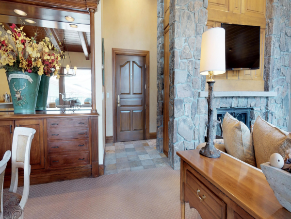Vail Village Condo Just 75 Yard Walk to Lift in Vail Village