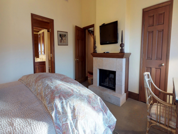 Vail Village Condo Just 75 Yard Walk to Lift in Vail Village