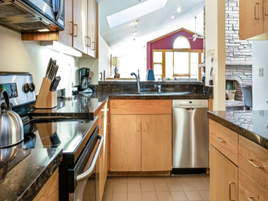 Walk to Lift 4 Bedroom Vacation Condo in Vail