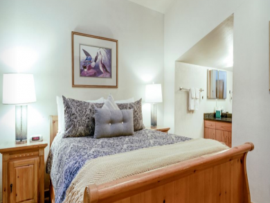 Walk to Lift 4 Bedroom Vacation Condo in Vail
