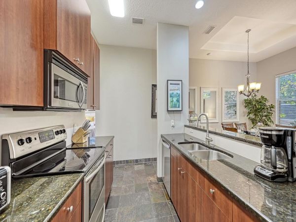 Welcome to Your Magnificent Vacation Duplex in Siesta Key