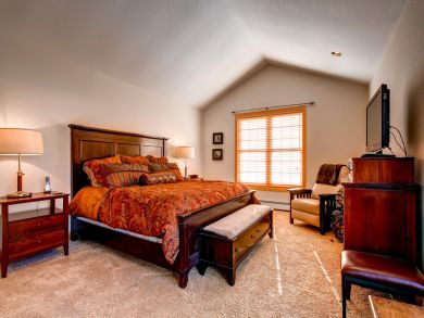 Breckenridge Townhome rental 2 blocks to shuttle
