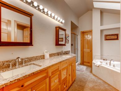 Breckenridge Townhome rental 2 blocks to shuttle