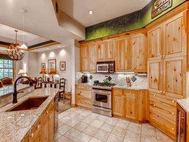 Breckenridge Townhome rental 2 blocks to shuttle