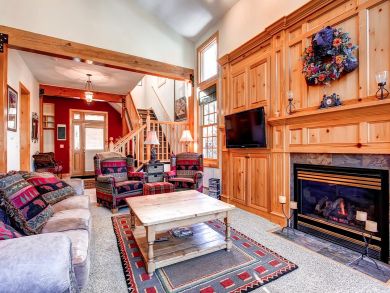 Breckenridge Townhome rental 2 blocks to shuttle