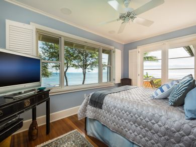 Lahaina Luxury Vacation Beachfront Home West Maui