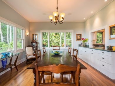 Lahaina Luxury Vacation Beachfront Home West Maui