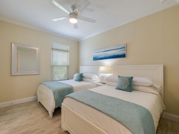 Siesta Key 4 Bedroom Private Home with Heated Pool & Cabana