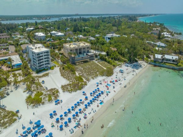 Luxury Siesta Key Vacation Cottage Sleeps 12 Guests