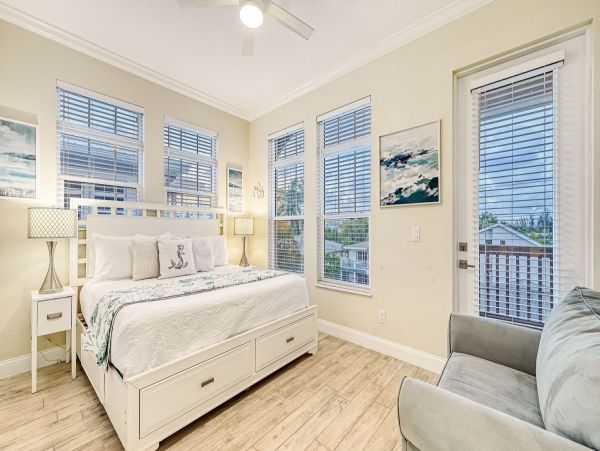 Luxury Siesta Key Vacation Cottage Sleeps 12 Guests