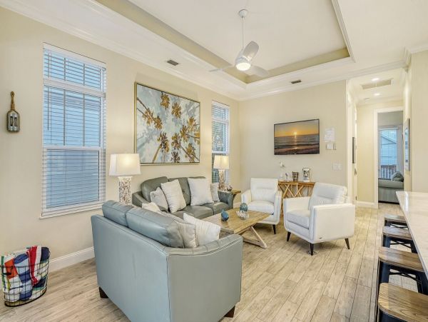 Siesta Key Luxury Vacation Duplex With Four Bedrooms & Pool