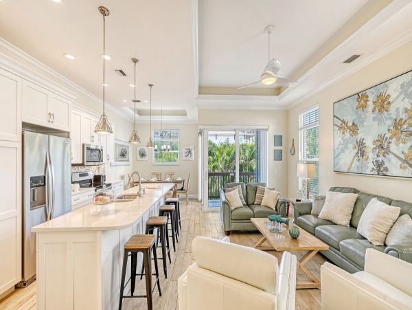 Siesta Key Luxury Vacation Duplex With Four Bedrooms & Pool