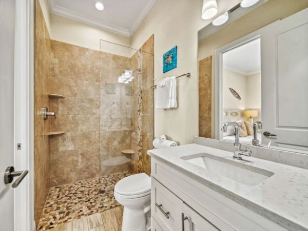Siesta Key Vacation Rental with Pool Steps to Siesta Beach