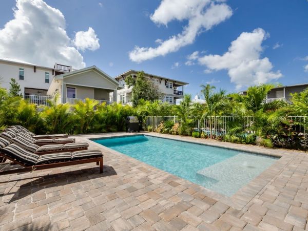Siesta Key - Eight Bedroom Luxury Residence Sleeps 24 Guests