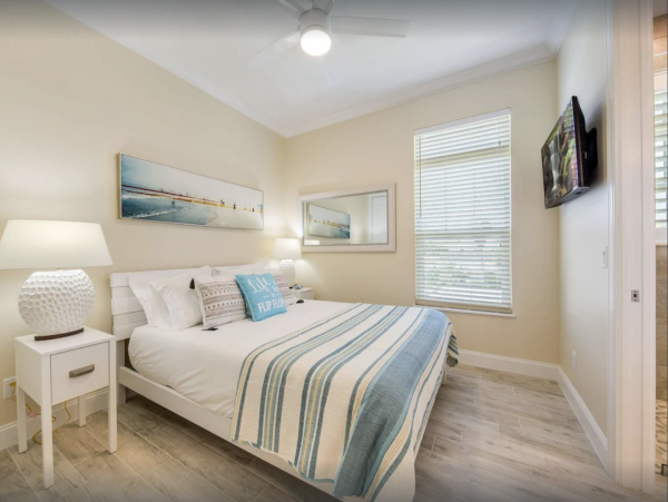 Siesta Key - Eight Bedroom Luxury Residence Sleeps 24 Guests