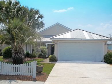 Destin 3 Bedroom Vacation Home Short Walk to the Beach