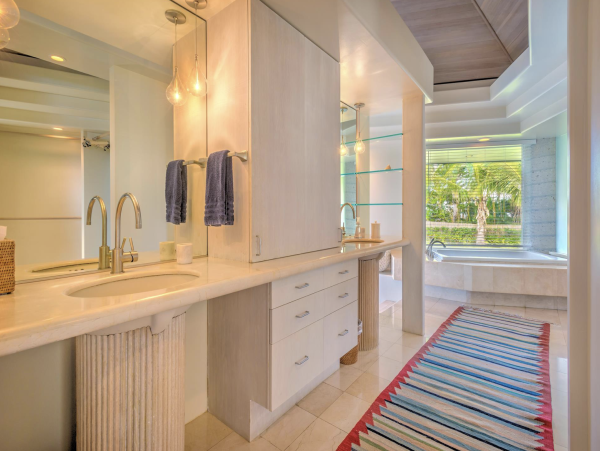 Princeville Kauai Luxury Beachfront House and Guest House