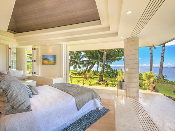 Princeville Kauai Luxury Beachfront House and Guest House