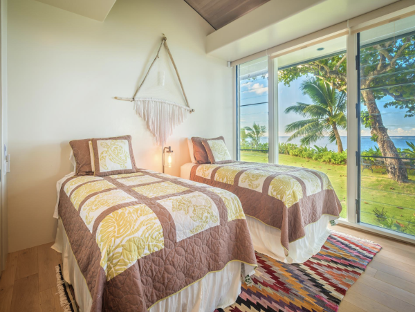 Princeville Kauai Luxury Beachfront House and Guest House