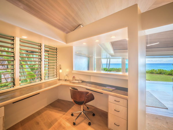 Princeville Kauai Luxury Beachfront House and Guest House