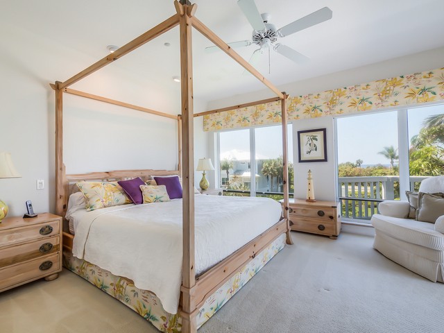 BOCA GRANDE 3 BEDROOM VACATION RENTAL WITH PARTIAL GULF VIEW