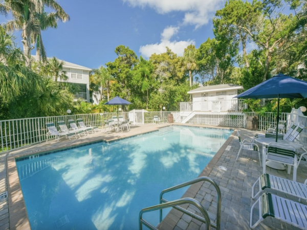 Thirty Seconds to the Beach from this Holmes Beach Rental