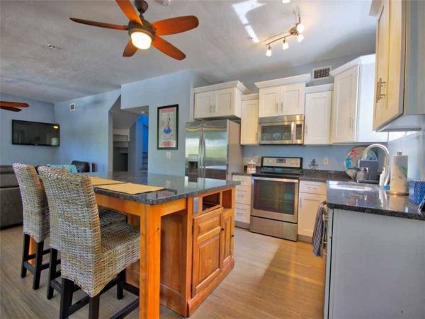 Luxury Captiva 5 Bedroom Home with Game Room and Club Access