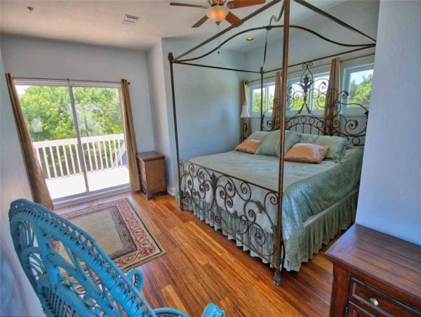 Luxury Captiva 5 Bedroom Home with Game Room and Club Access