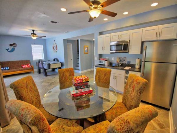 Luxury Captiva 5 Bedroom Home with Game Room and Club Access