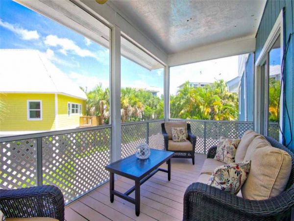 Luxury Captiva 5 Bedroom Home with Game Room and Club Access
