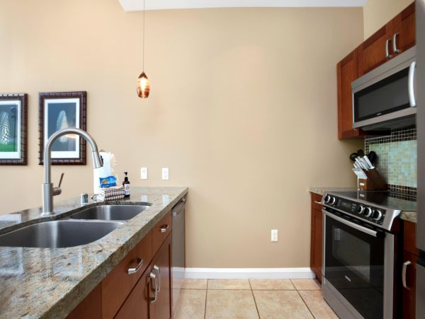 Kaanapali Posh Vacaton Rental Walk Out Luxury