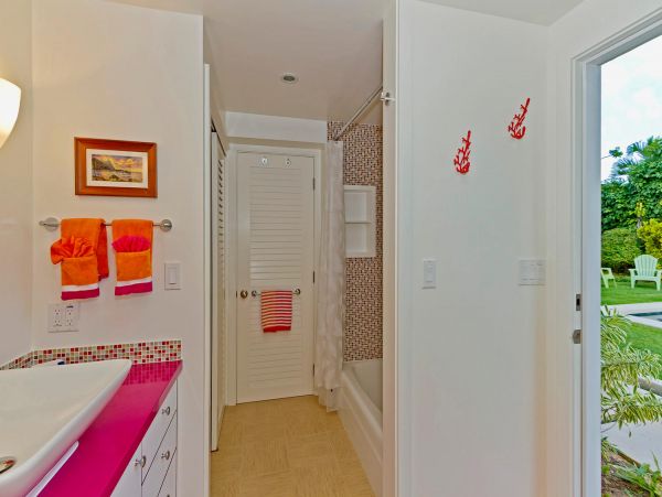 Lanikai Beachfront Four Bedroom Villa Rental
