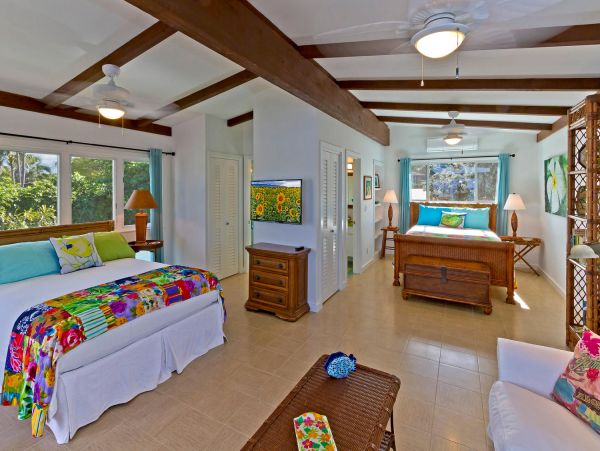 Lanikai Beachfront Four Bedroom Villa Rental