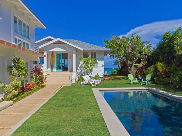 Lanikai Beachfront Four Bedroom Villa Rental