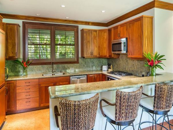 Kailua Beachfront Oceanfront Villa  Pool & Jacuzzi Main House & Guest House