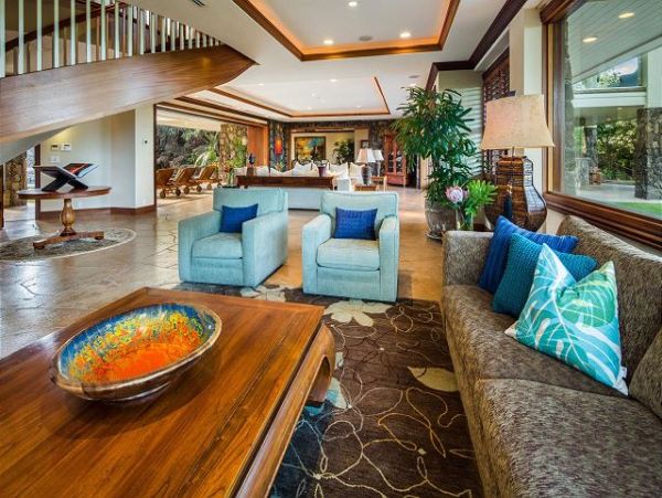 Kailua Beachfront Oceanfront Villa  Pool & Jacuzzi Main House & Guest House