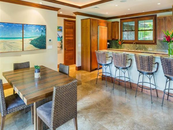 Kailua Beachfront Oceanfront Villa  Pool & Jacuzzi Main House & Guest House
