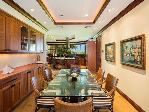 Kailua Beachfront Oceanfront Villa  Pool & Jacuzzi Main House & Guest House