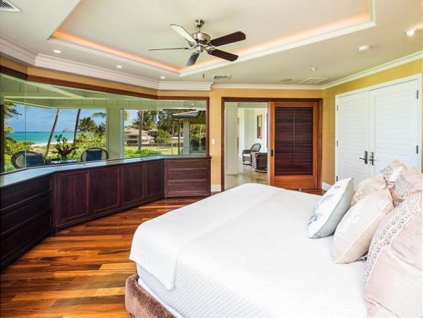 Kailua Beachfront Oceanfront Villa  Pool & Jacuzzi Main House & Guest House