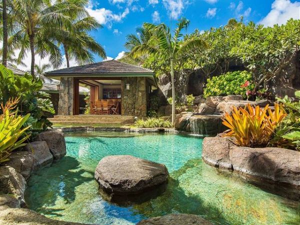 Kailua Beachfront Oceanfront Villa  Pool & Jacuzzi Main House & Guest House