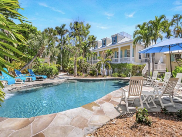 Gone with the Wind Beach to Bay Estate Main House & Guest Cottage