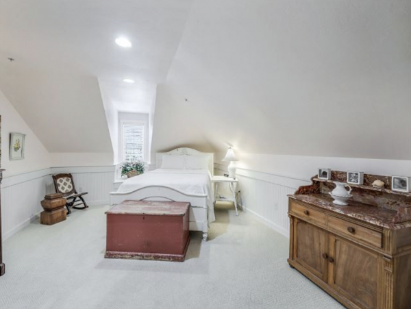 Gone with the Wind Beach to Bay Estate Main House & Guest Cottage