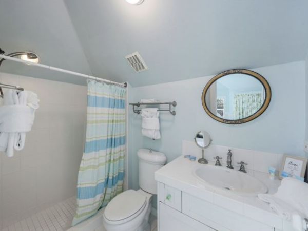 Gone with the Wind Beach to Bay Estate Main House & Guest Cottage