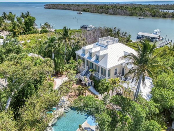 Gone with the Wind Beach to Bay Estate Main House & Guest Cottage