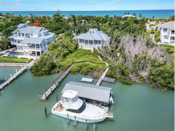 Gone with the Wind Beach to Bay Estate Main House & Guest Cottage