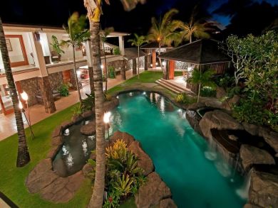 Ultimate Eight Bedroom Luxury Residence Beachfront Rental