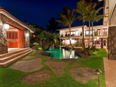 Ultimate Eight Bedroom Luxury Residence Beachfront Rental