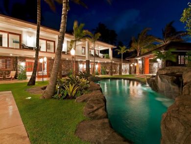 Ultimate Eight Bedroom Luxury Residence Beachfront Rental