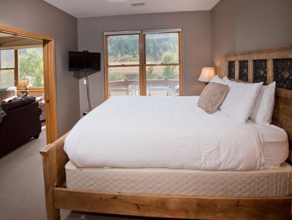 Ski Avon and Stay at this Three Bedroom Luxury Accommodation