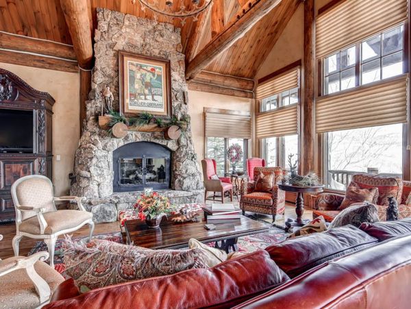 Luxury Spacious Ski Rental Home - Sleeps 14 Guests